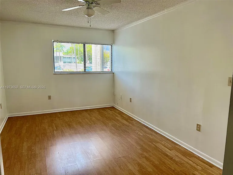 20761 NE 4th Pl #104 — Photo 7