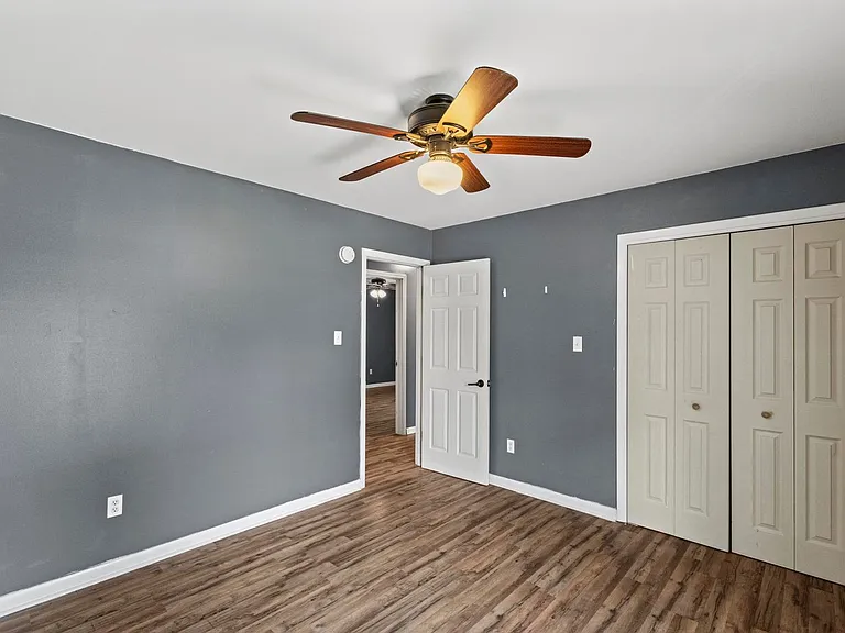 75 Vandergrift Dr — Photo 11