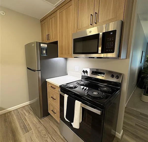 Prentiss Pointe Apartments — Photo 91