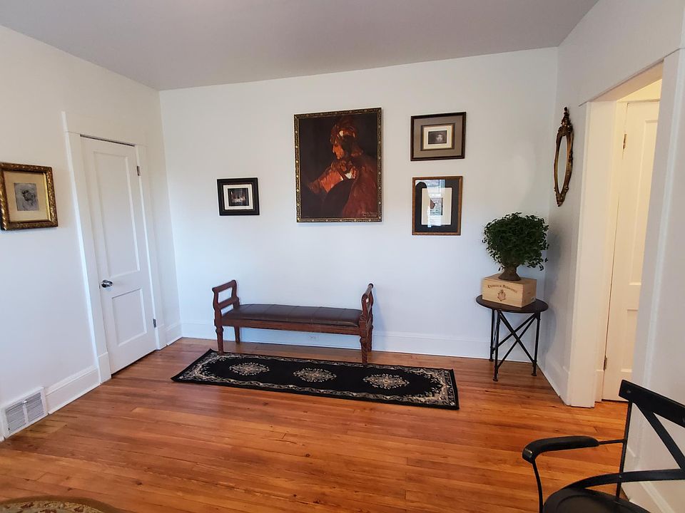 1st image of 1443 W 112th St #3