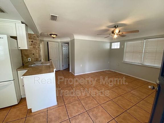 5th image of 129 Maryland Ave