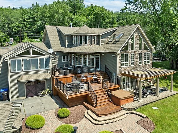4th image of 98 Robinson Rd