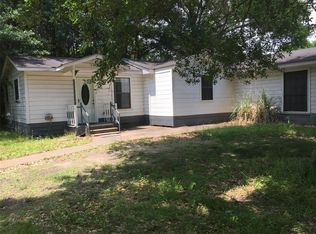 1030 W Houston St, Lovelady, TX 75851