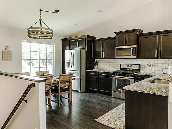 3rd image of 595 N Cygnet Lake Dr
