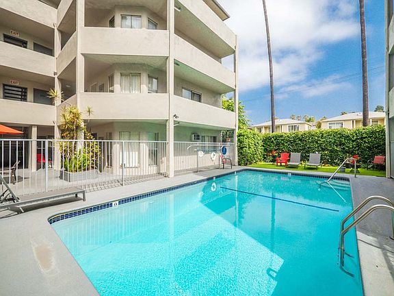 4th image of 1815 N Harvard Blvd #17110