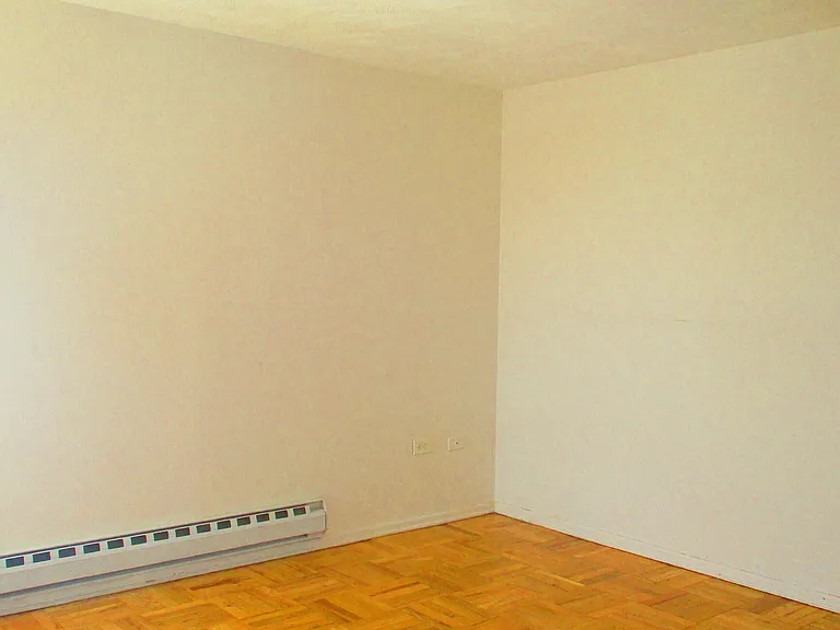 87 Glenbrook Rd #2E — Photo 13