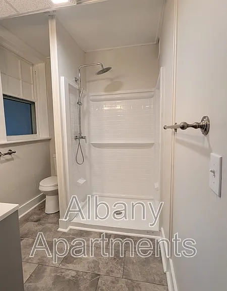 568 Park Ave #1 — Photo 9