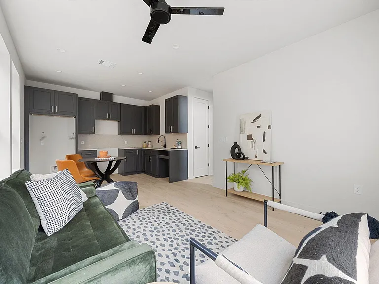1709 Maple Ave #2B — Photo 7