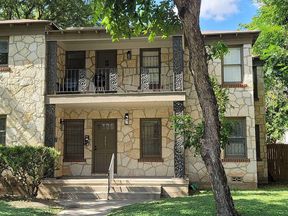 1st image of 201 E Rosewood Ave