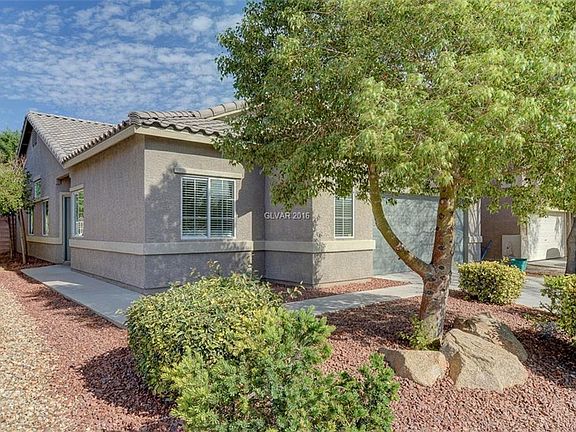3rd image of 724 Horse Stable Ave