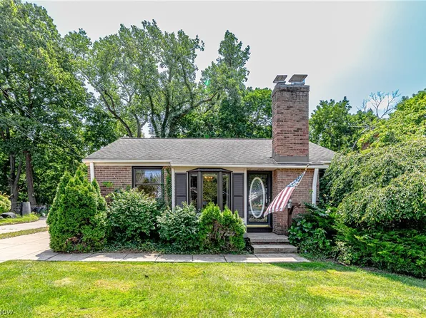 135 N Rocky River Dr, Berea, OH 44017