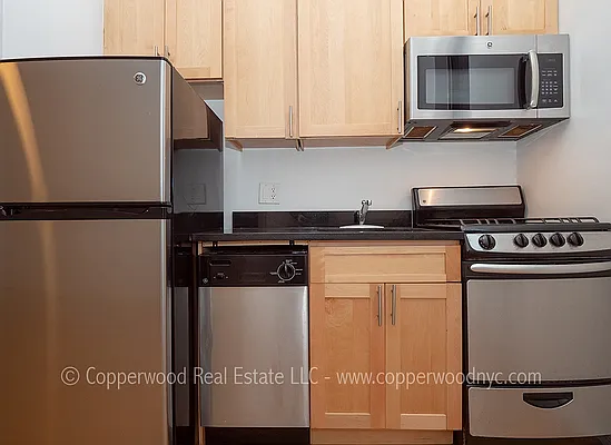 Rented by Copperwood Real Estate | media 14