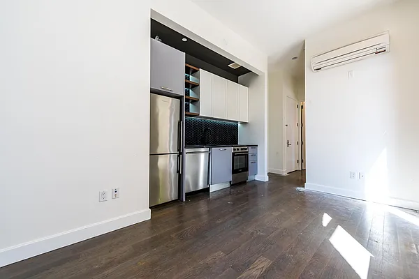 Rented by Nooklyn NYC LLC | media 3