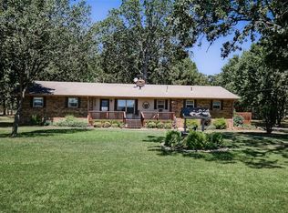 13574 L C Hickman Rd, Centerton, AR 72719