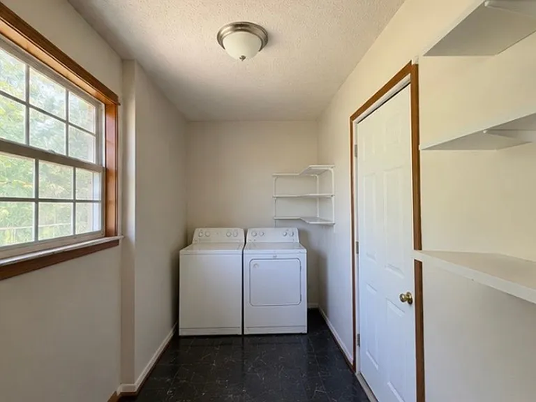 14615 Hobby Dr — Photo 7