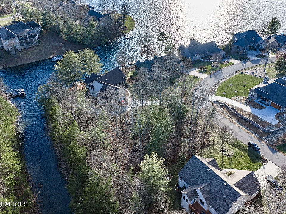 1st image of 26 Camden Ct