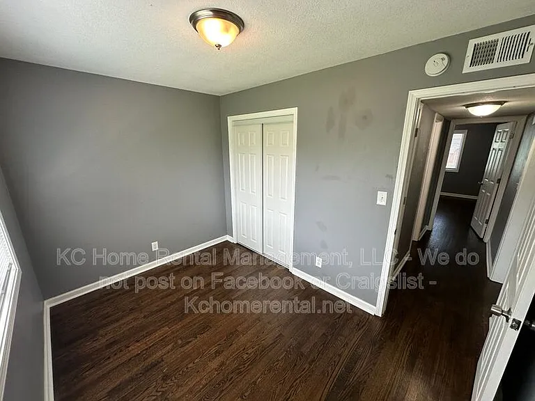 3124 N 55th St #B — Photo 16