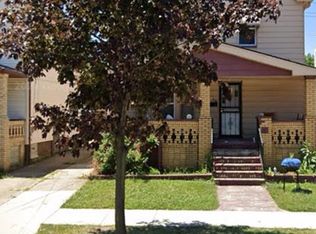 860 London Rd, Cleveland, OH 44110