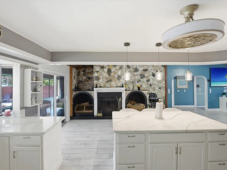 1326 SW Bartell Ave — Photo 31