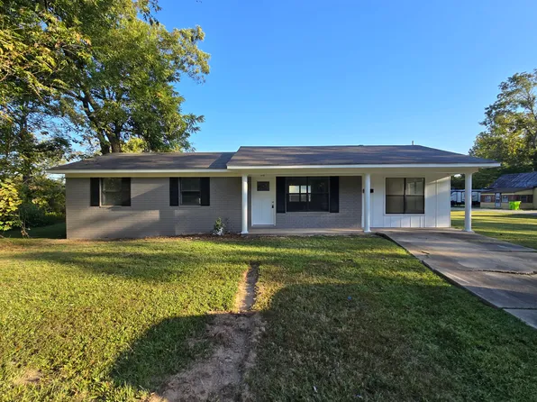 216 E 9th St, Lonoke, AR 72086