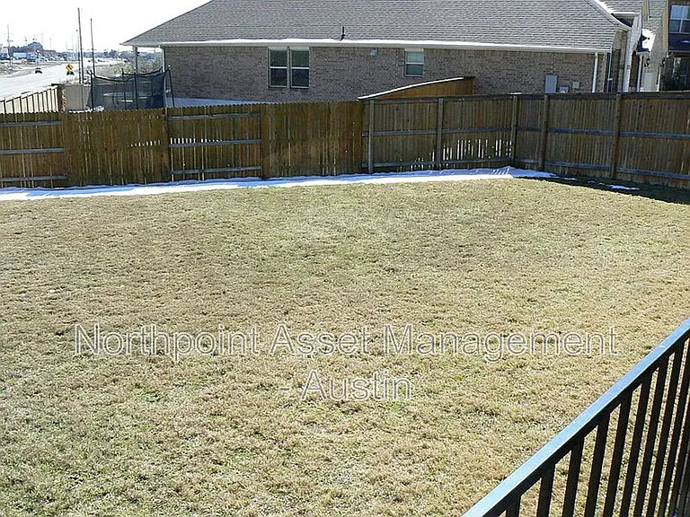 3304 De Torres Cir — Photo 18