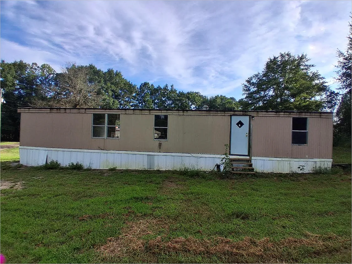 2 bed, 750 sqft, $645 — Photo 2