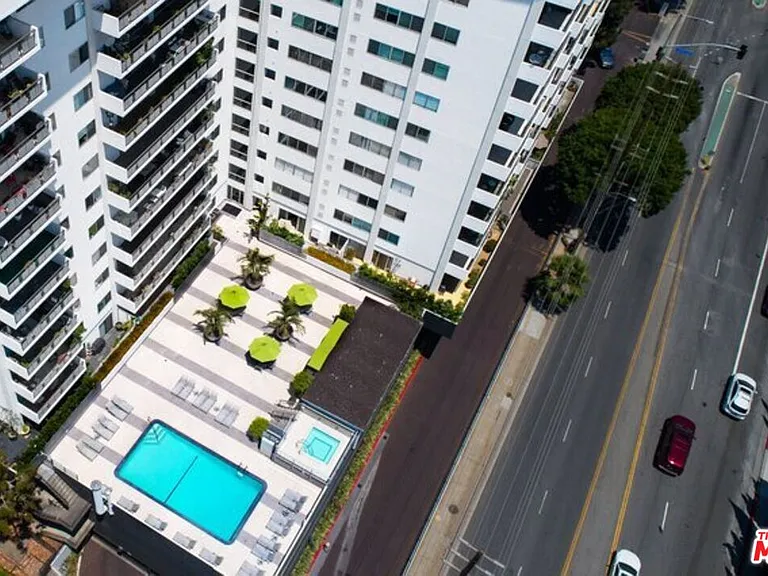 1155 N La Cienega Blvd #1106 — Photo 35