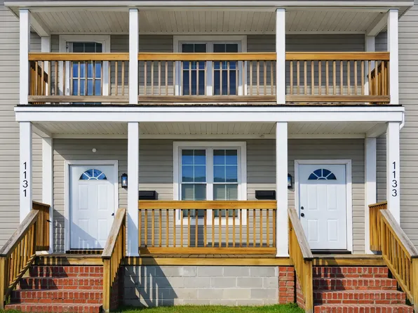 1131 Hawk St, Petersburg, VA 23803