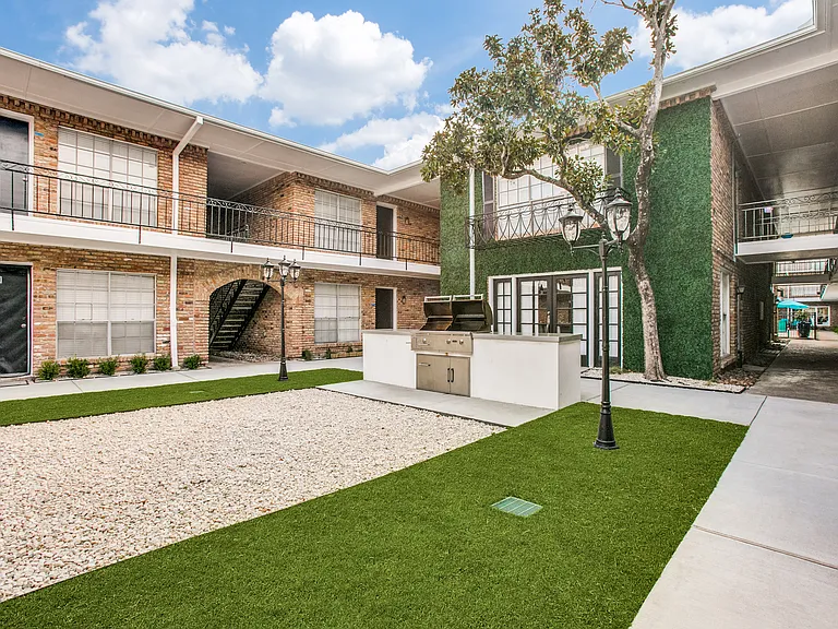 Bellaire Oaks Apartments — Photo 34