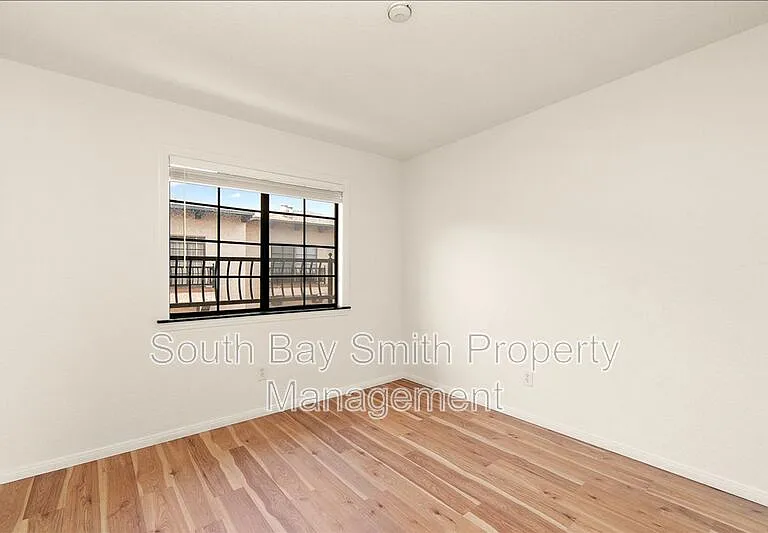 227 S Irena Ave #4 — Photo 26