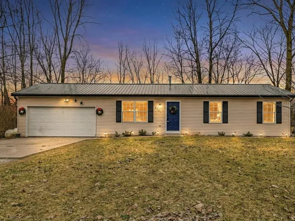 9151 N Hillview Cir, Rome City, IN 46784