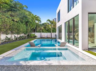 254 NE 4th St, Boca Raton, FL 33432