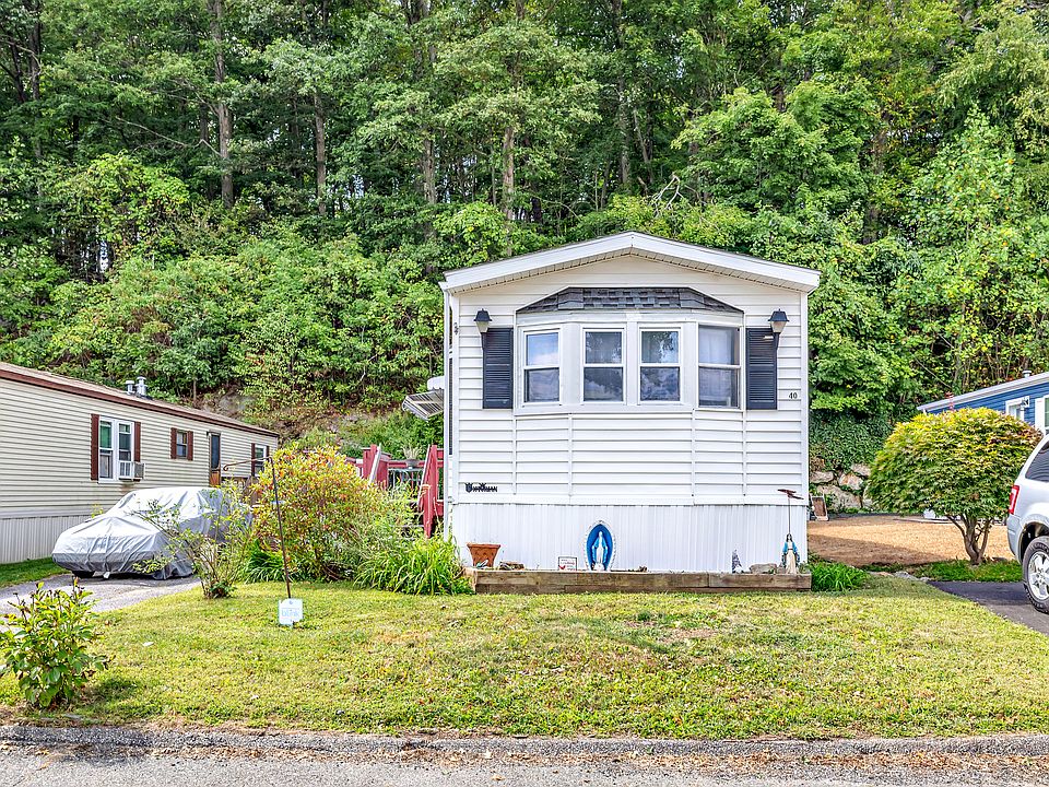 1st image of 40 Woodland Park