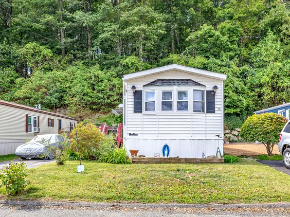 40 Woodland Park, Shelton, CT 06484