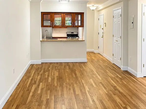 29 Cooper St APT 3C, New York, NY 10034