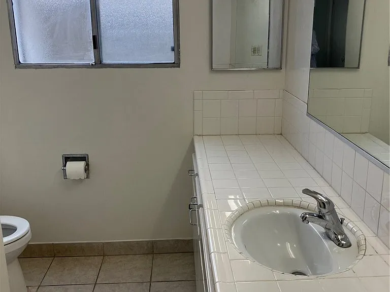 251 N Craig Ave #1 — Photo 6