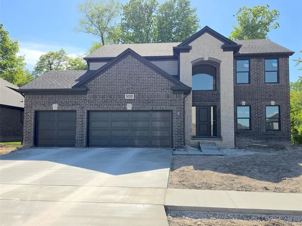 50351 Arcadia Dr, Macomb, MI 48042