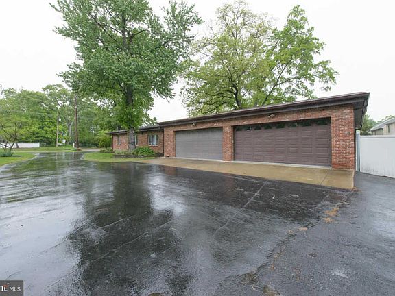 2nd image of 8213 Barrington Ct #B