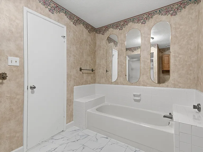 7612 Jerome Dr — Photo 19