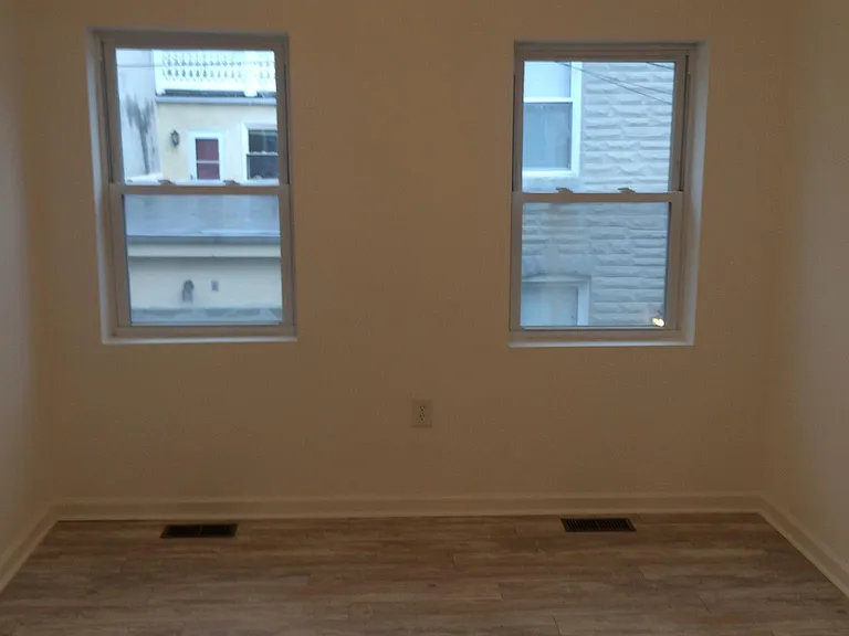 224 S Duncan St — Photo 22