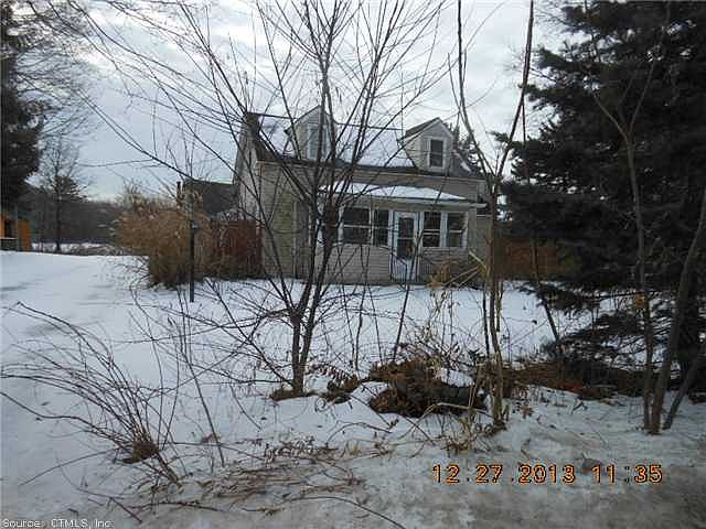 1st image of 135 Sullivan Ave