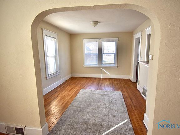 4th image of 356 S Detroit Ave
