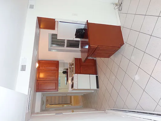 Rented by Blana LLC | media 29