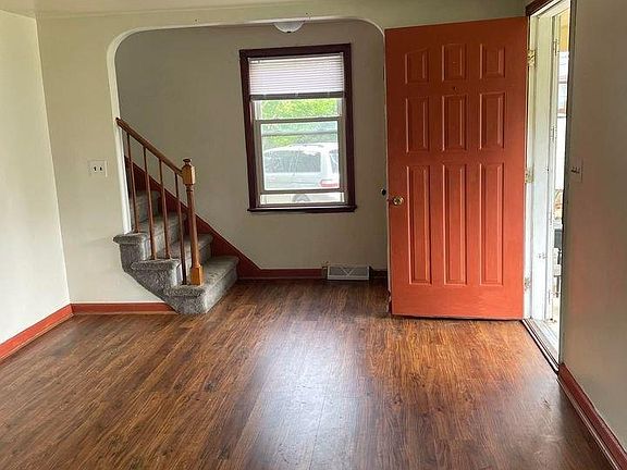 3rd image of 2446 Bretton Pl