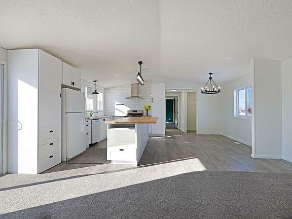 4th image of 11 Roseglen Close