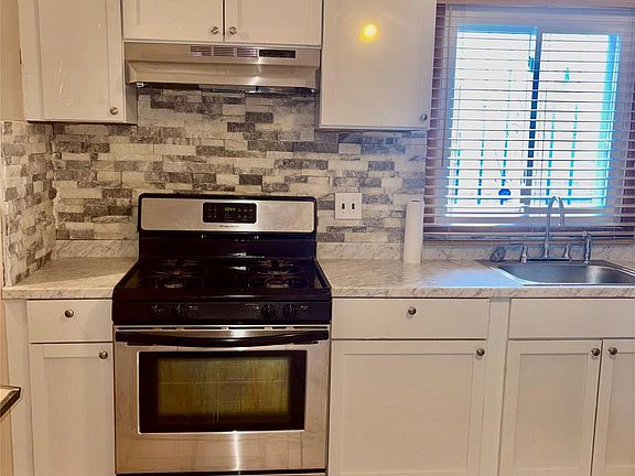 4th image of 29468 Avondale St