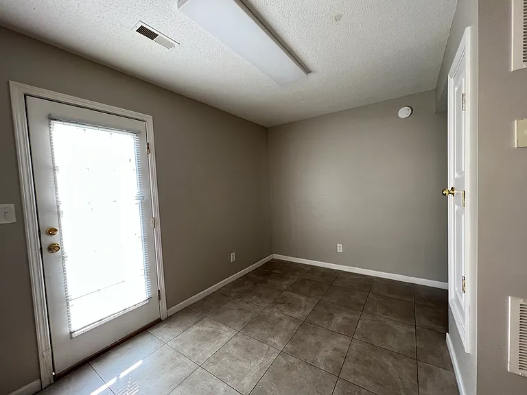 4737 Scepter Way — Photo 10