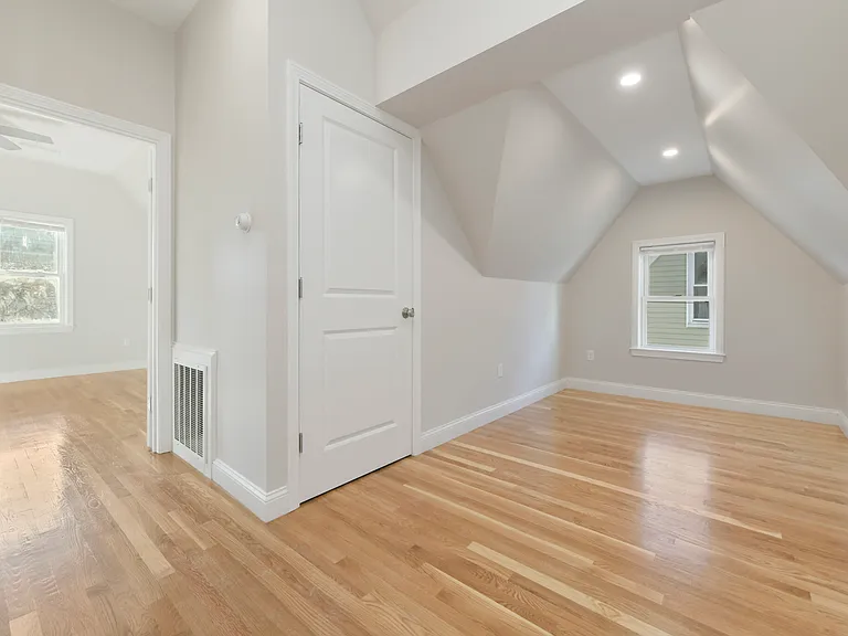 4 Benson St #2 — Photo 18