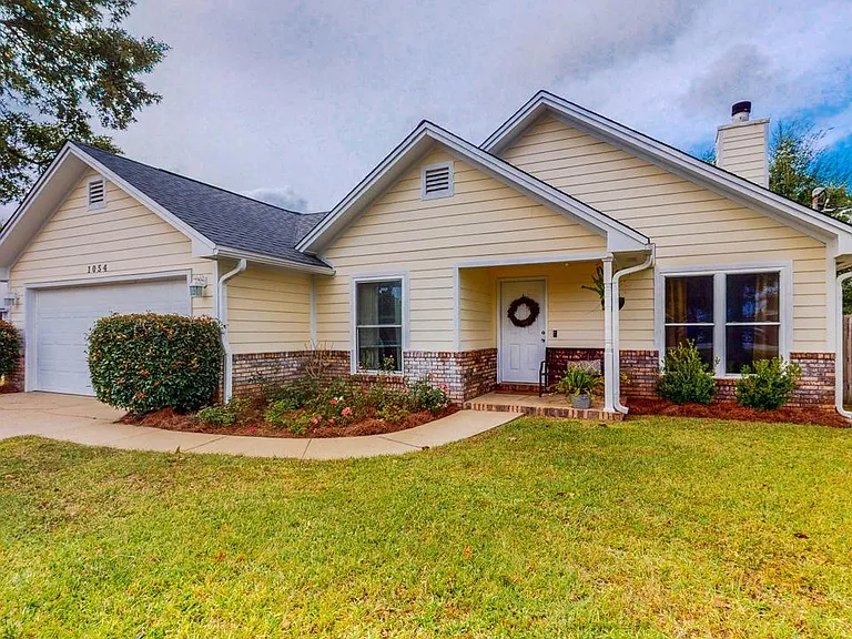 1054 Northview Dr — Photo 30