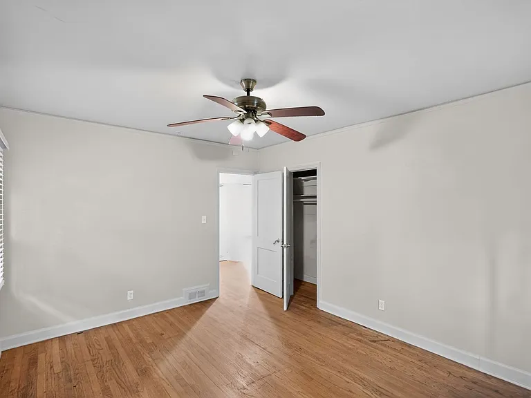 879 Sylvan Pl SW — Photo 18